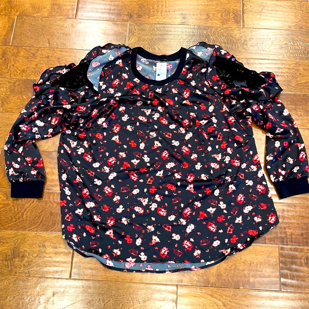 ☀️NWT Lane Bryant Shirt